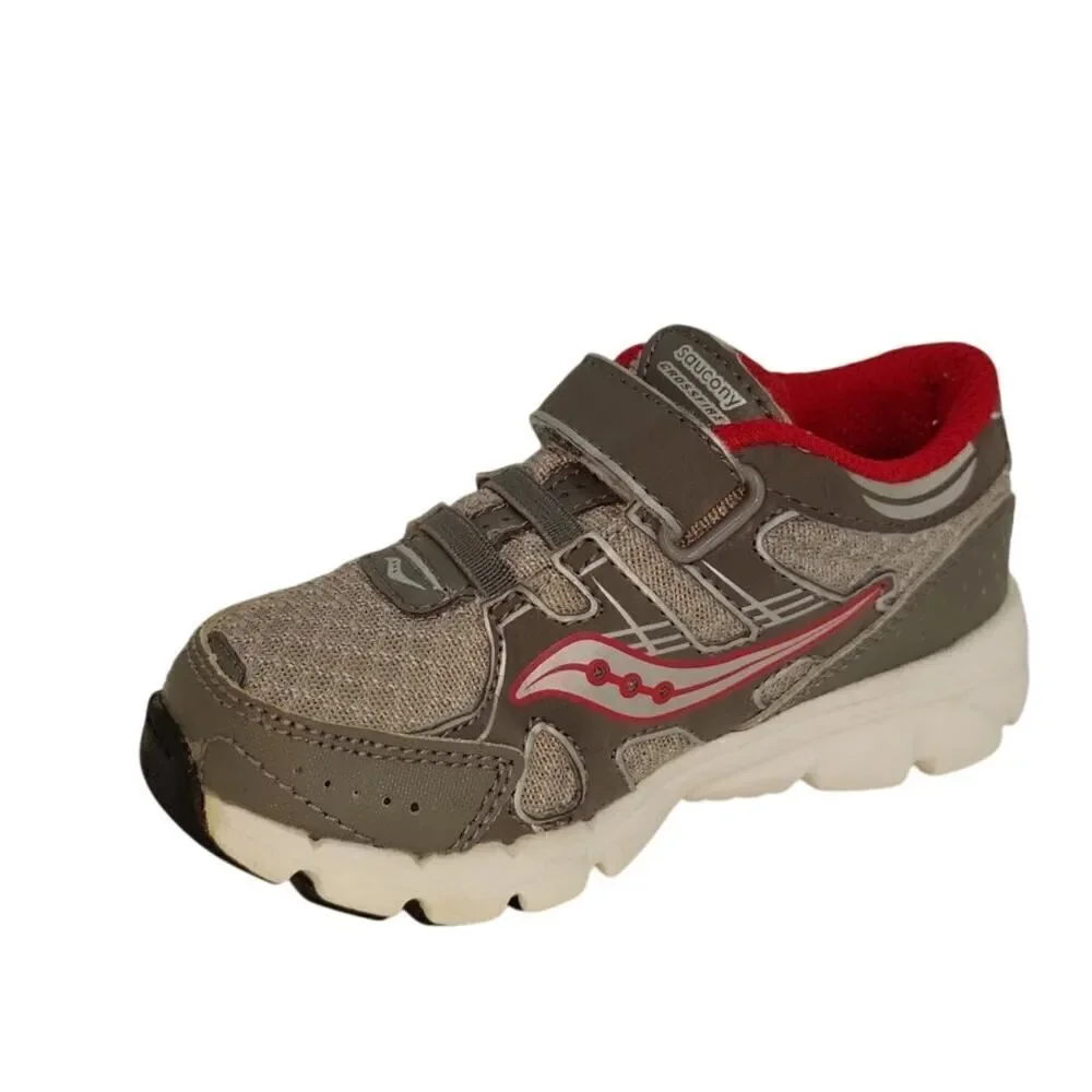 Saucony Crossfire Five Boys Pre-owned Gray & Red Leather Sneakers - sz. 7 1/2W